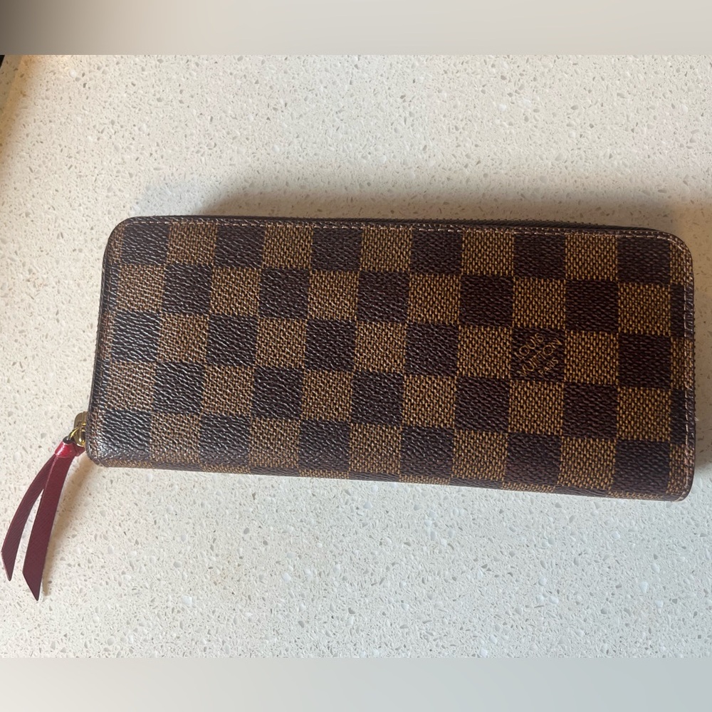 LOUIS VUITTON Cherry Clémence Wallet